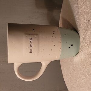 Sheffield Home BE KIND 14oz mug